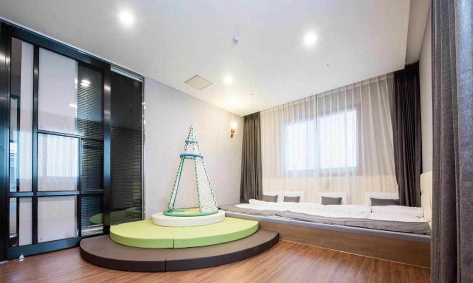 Silla Boutique Hotel Premium Gyeongju Exterior photo
